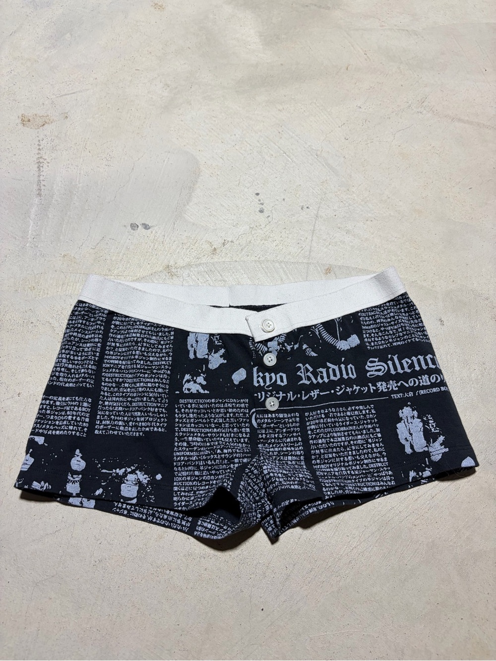 John Galt NWT radio silence women’s Black Graphic Boxer-Style Shorts one size